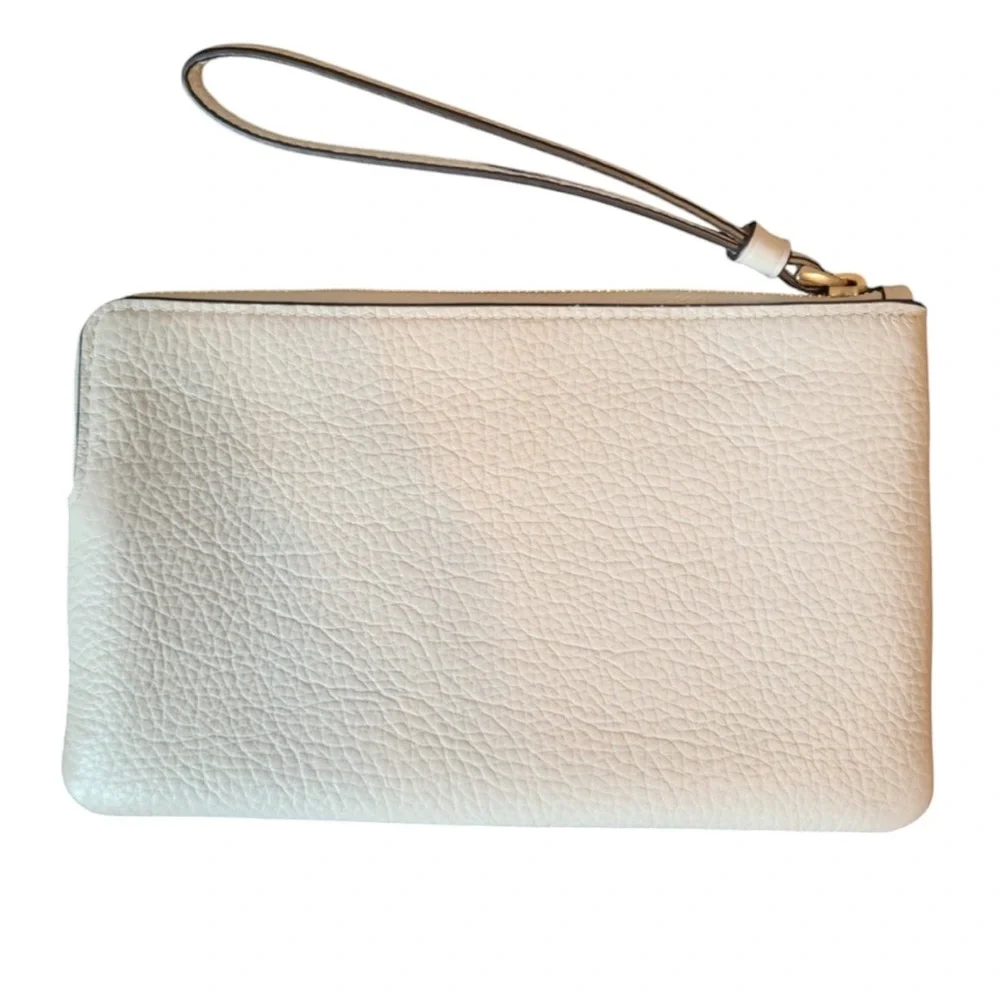 Coach wristlet Large Corner Zip With Strawberry Graphic NWT - Picture 2 of 5